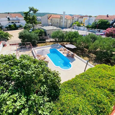 Villa Marija Apartment * Pirovac