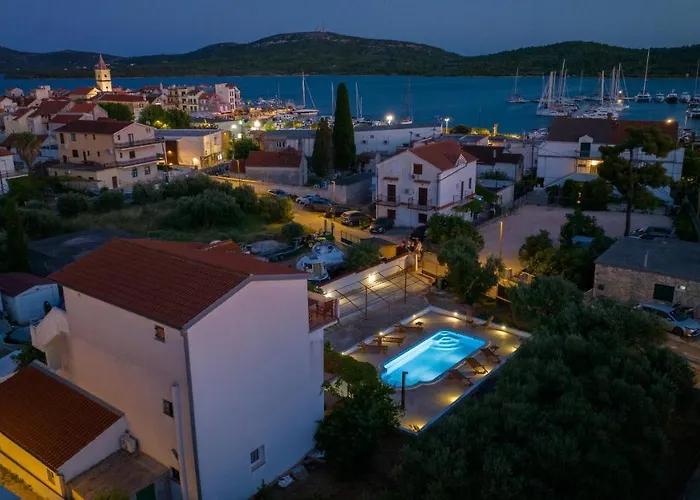 Villa Marija Apartment דירה פירובאץ